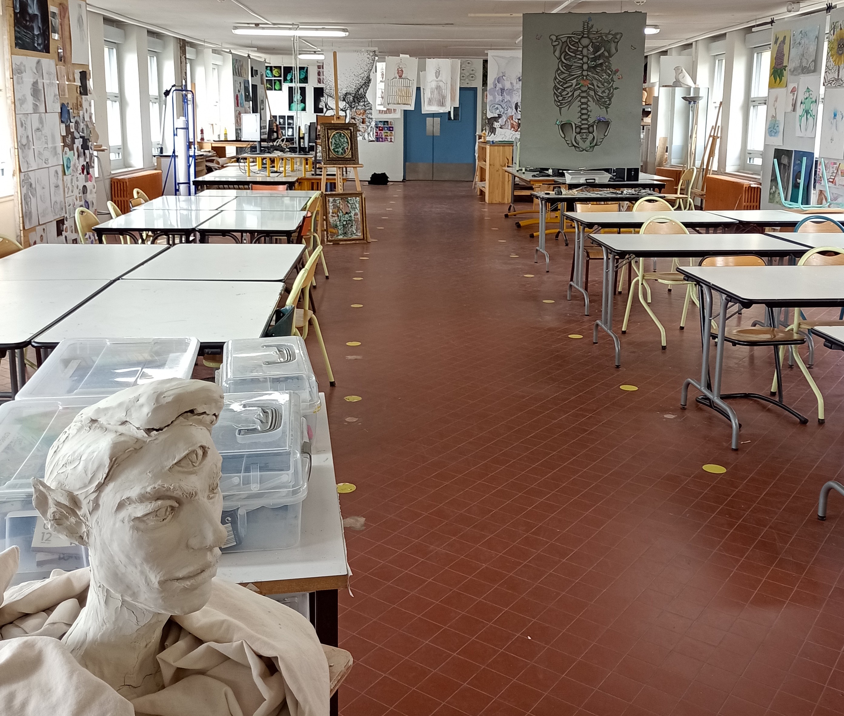 Salle d'arts plastiques (lycéens)